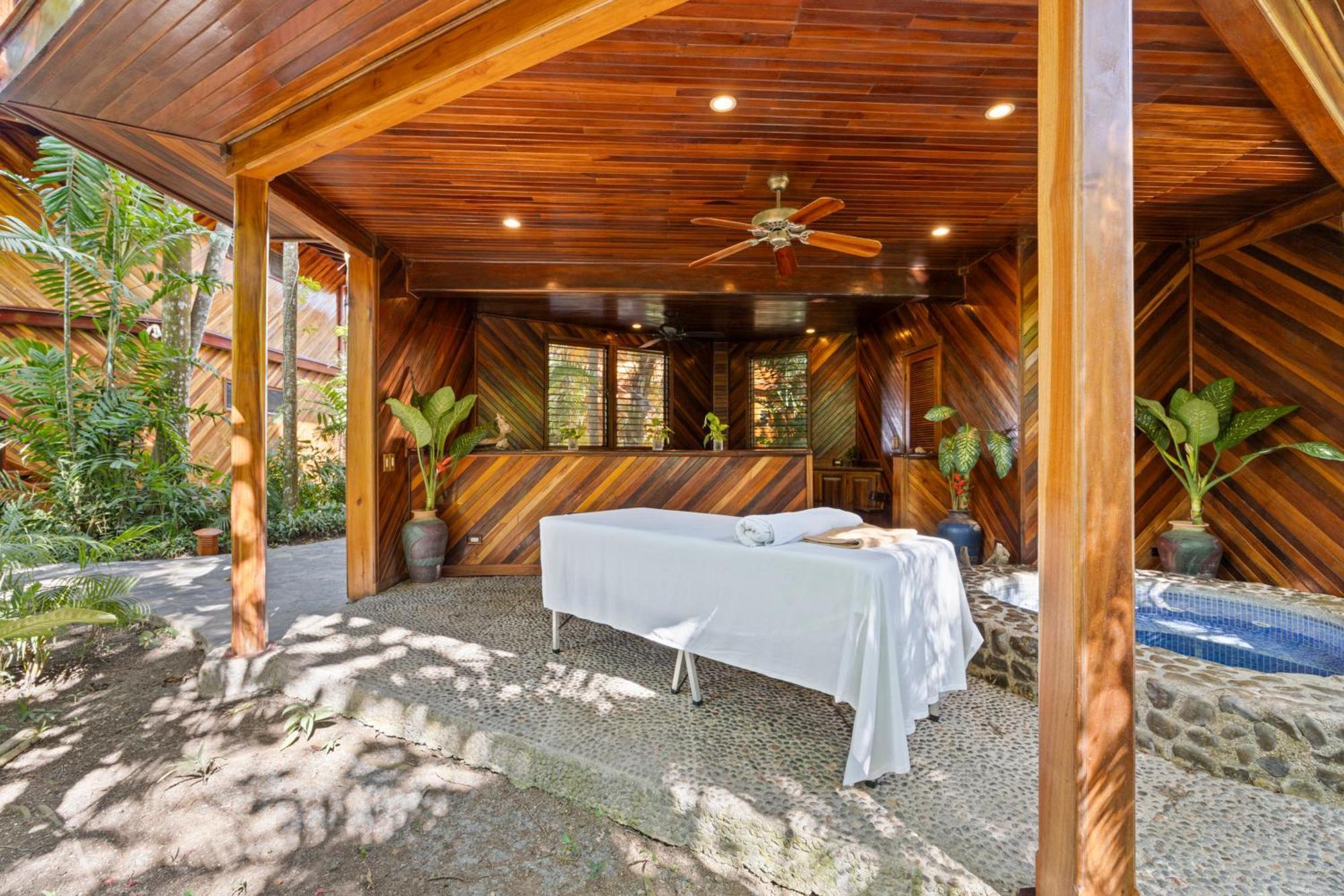 Tambor Tropical Beach Resort- Adults Only 外观 照片